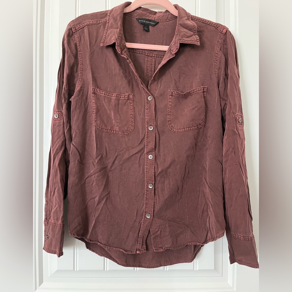 Rock and Republic Roll Tab Sleeve Shirt Size M. Utility button down